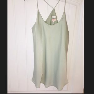 SCANDAL COLLECTION TOP (PISTACHIO)